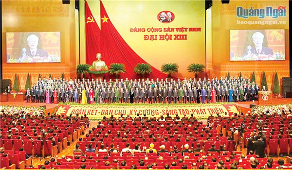 PHÁT HUY VÀI TRÒ CỦA NGƯỜI ĐỨNG ĐẦU TRONG CÔNG TÁC BẢO VỆ NỀN TẢNG TƯ TƯỞNG CỦA ĐẢNG, ĐẤU TRANH PHẢN BÁC QUAN ĐIỂM SAI TRÁI, THÙ ĐỊCH TRONG TÌNH HÌNH MỚI